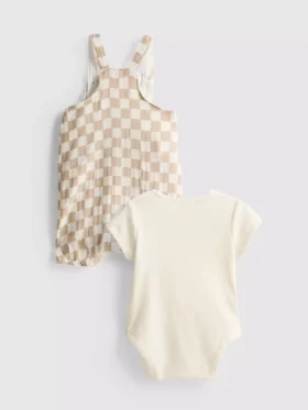 0–18 kk | bodysuit ja ruudulliset haalarit, vastasyntyneiden seti