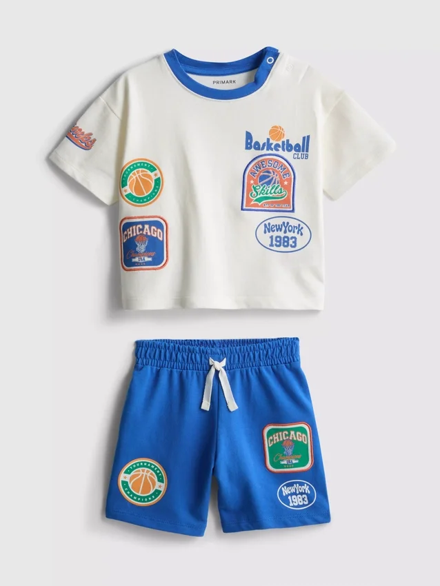 0–36 kk | koripallokuviollinen t-paita ja Shortsit