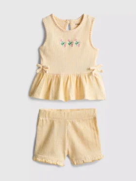 0–36 kk | kukkakuvioinen, brodeerattu peplum-helmainen paita ja Shortsit