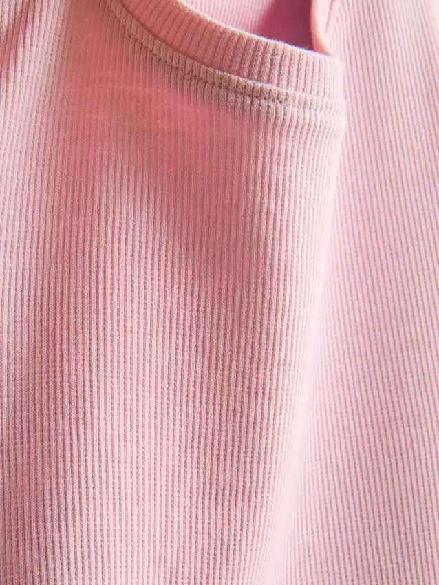 1,5–8 v. | ribbineuloksella reunustettu t-paita