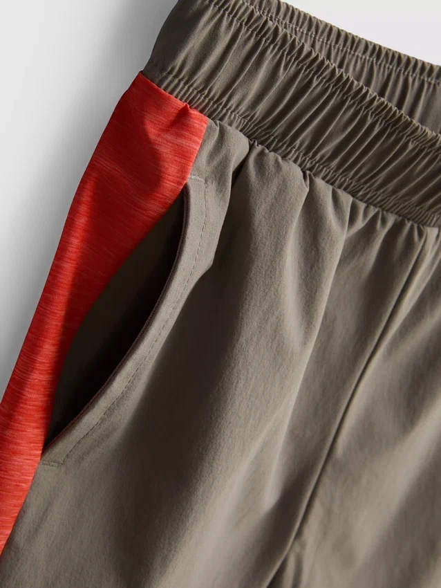 1,5–9 v. | urheilullinen verryttelytakki ja shortsit