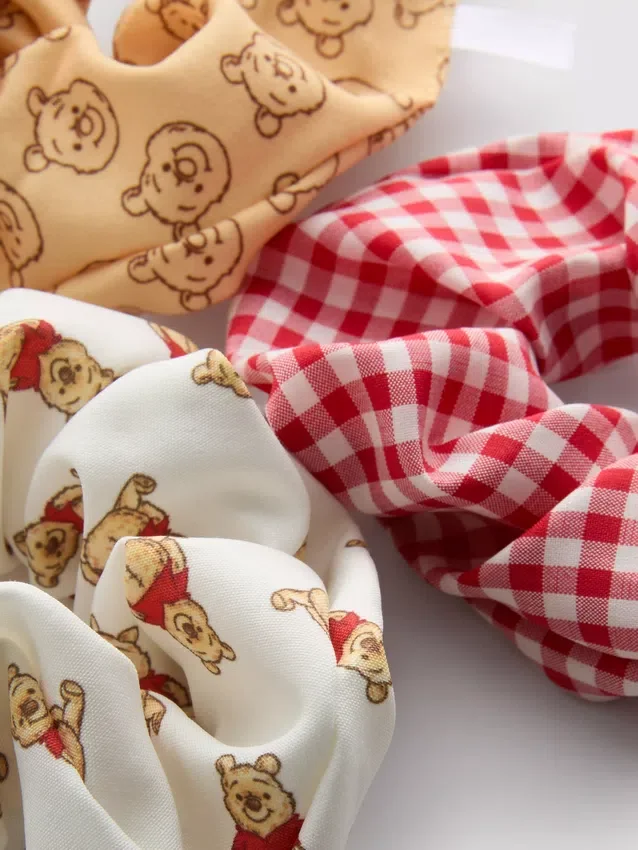 3 kpl:n pakkaus Disneyn Nalle Puh -kuvioisia scrunchie-hiusdonitseja