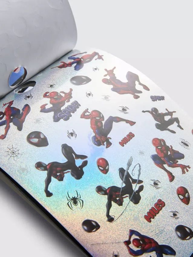500 kpl:n Marvel Spider-Man -tarrasarja