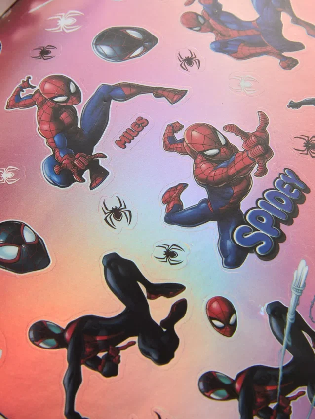 500 kpl:n Marvel Spider-Man -tarrasarja