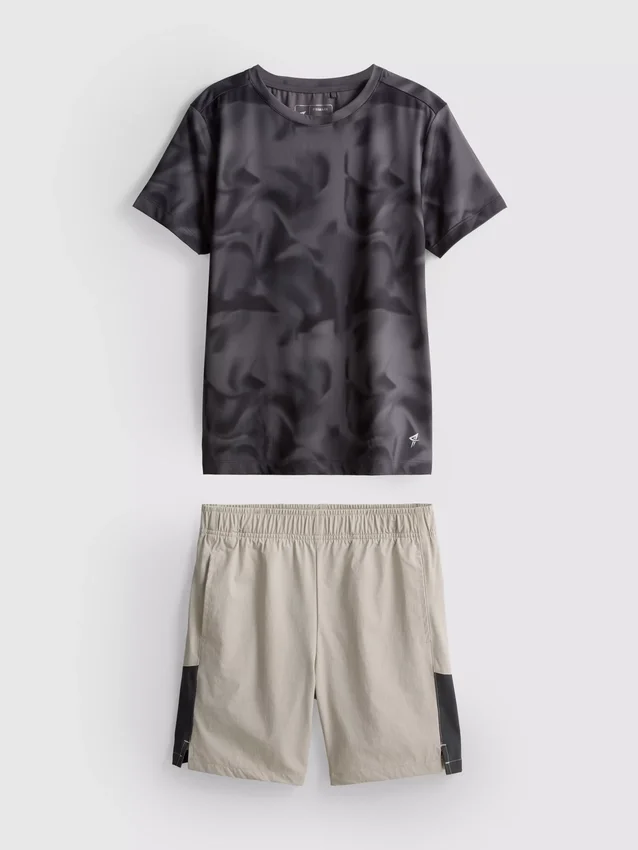 7–15 v. | urheilullinen t-paita- ja shortsisetti