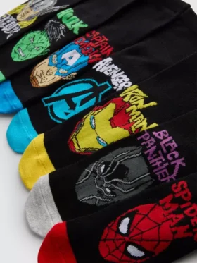 7 kpl:n pakkaus Marvel-nilkkasukat