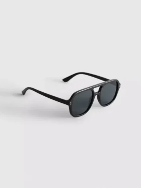 Aviator-tyyliset aurinkolasit