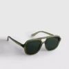 Aviator-tyyliset aurinkolasit