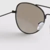 Aviator-tyyliset aurinkolasit