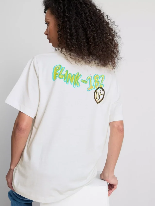 Blink 182:n rento puuvillainen logopaita