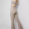 Bodysculpt Performance -leggingsit, levenevät lahkeet