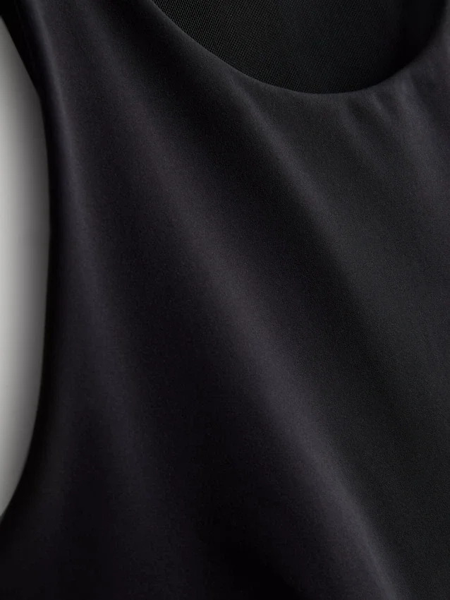 Bodysculpt-racerback-toppi
