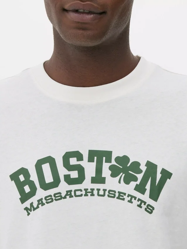 Boston-kuvioinen t-paita