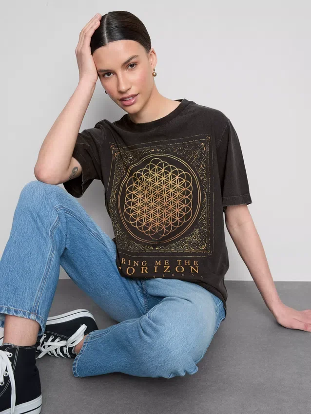 Bring me the horizon -grafiikkat-kauluspaita
