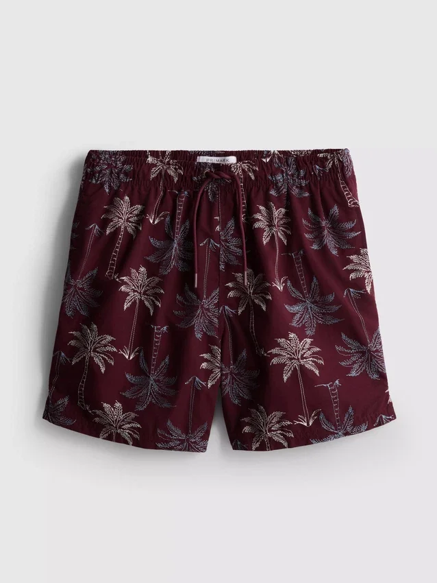 Brodeeratut palmu-shortsit