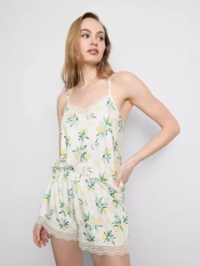 Cami-paita ja shortsit -pyjamat