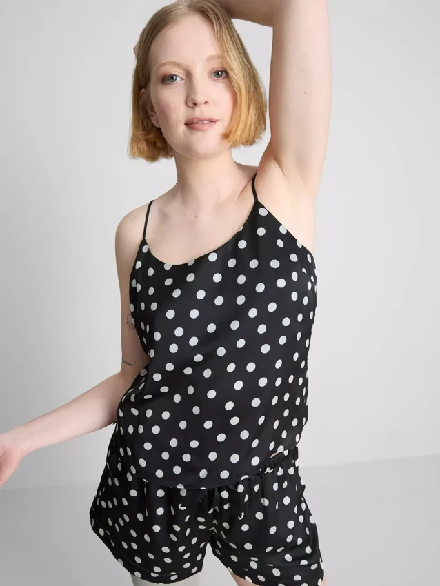 Cami-paita ja shortsit -pyjamat