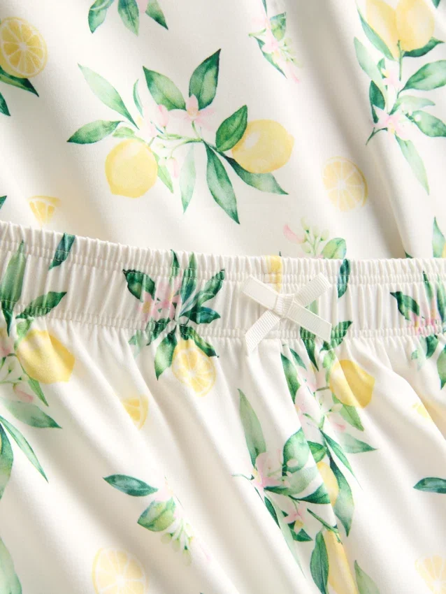 Cami-paita ja shortsit -pyjamat
