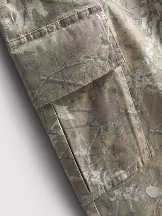 Camo-cargohousut