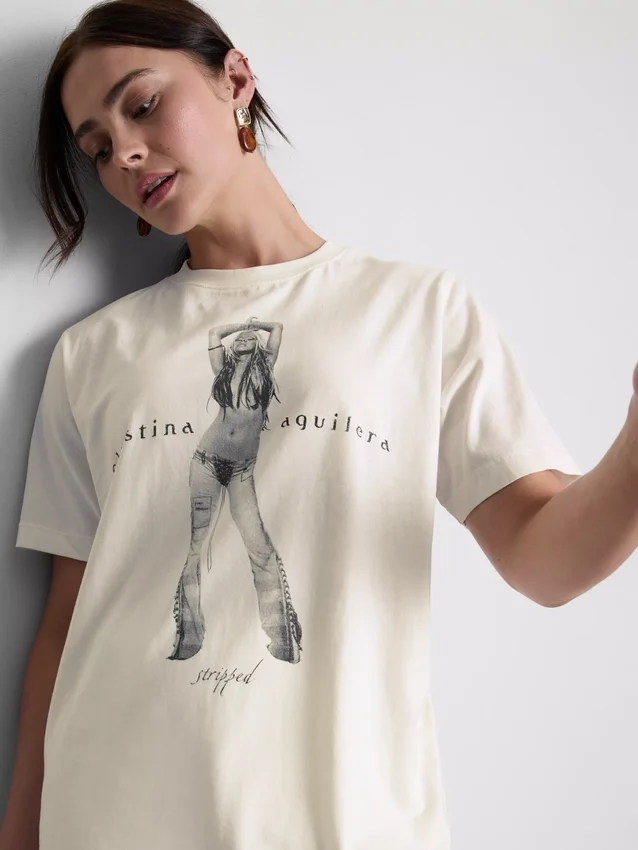 Christina Aguileran puuvillainen musiikkipaita