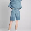 Denim-bermudashortsit, joissa on leikkaamaton helma