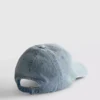 Denim-lippalakki, jossa on nimikirjaimet