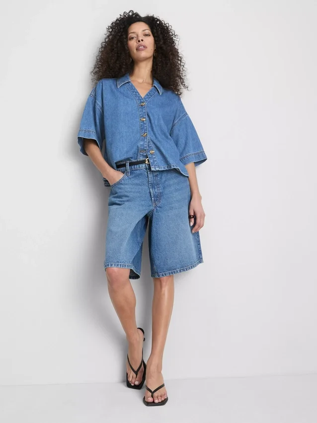 Denim-lyhythihainen shortsi