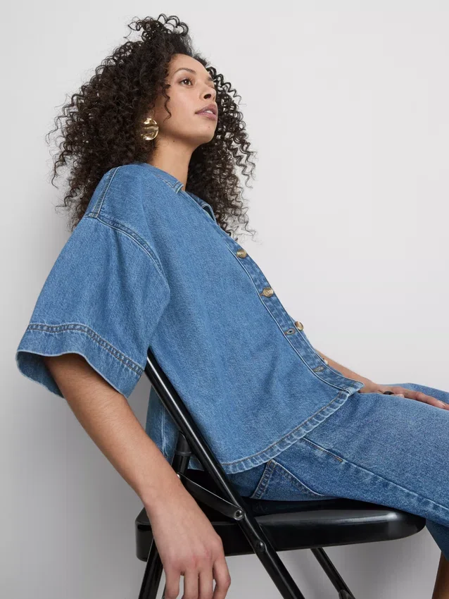 Denim-lyhythihainen shortsi