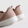 Diamanttiyksityiskohdilla varustetut slip-on-tennarit