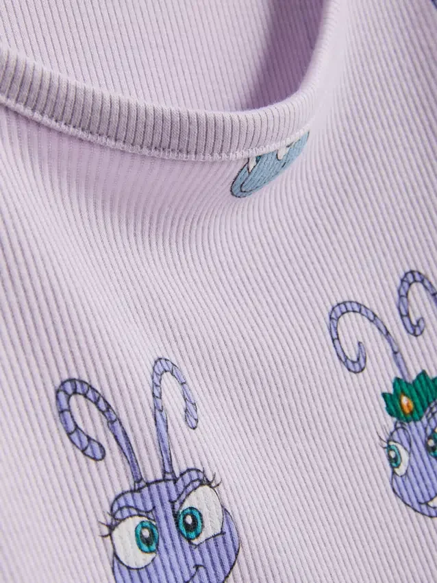 Disney Pixarin A Bug’s Life -pyjamat, jossa on ribbineulottu tankkitoppi