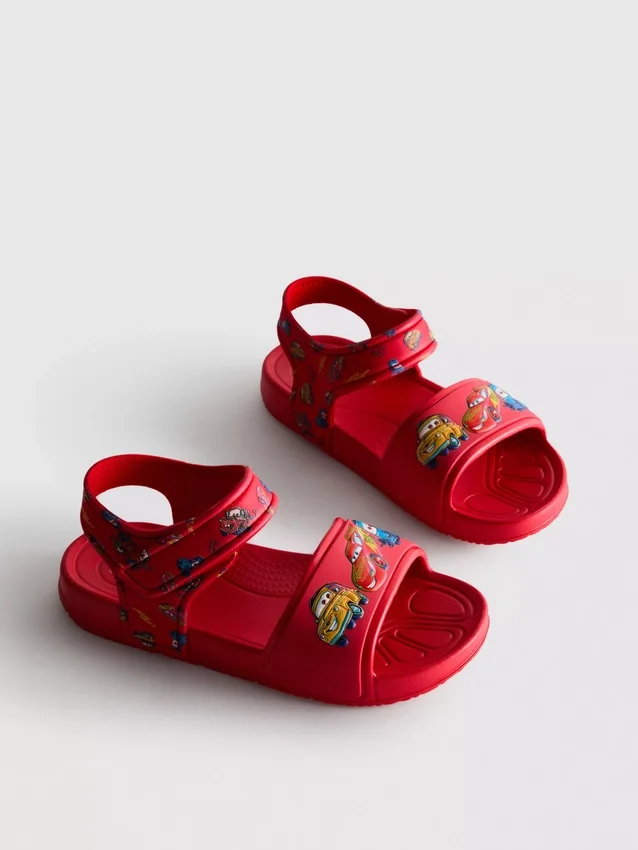 Disney Pixarin Cars-trekkersandaalit