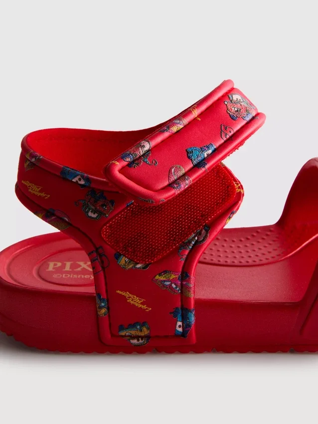 Disney Pixarin Cars-trekkersandaalit