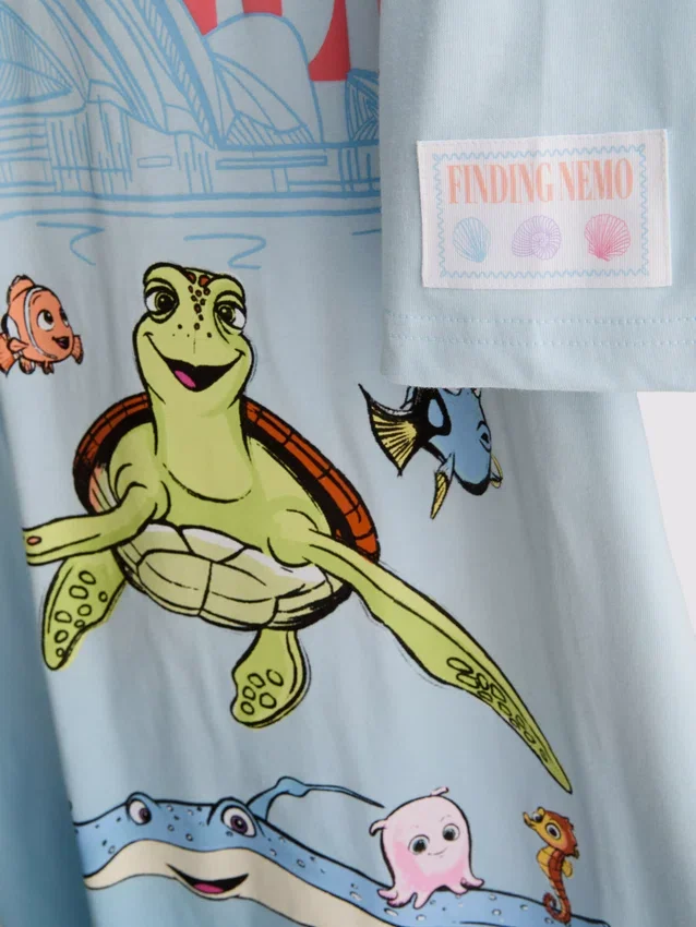 Disney Pixarin Finding Nemo -kuvioinen puuvillainen yöpaita