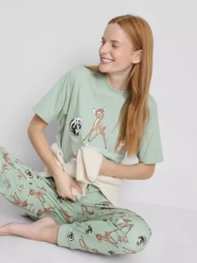 Disneyn Bambi-kuvioiset pyjamat