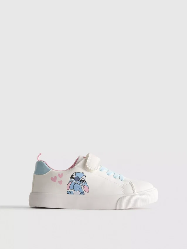 Disneyn Stitch-matalavartiset tennarit