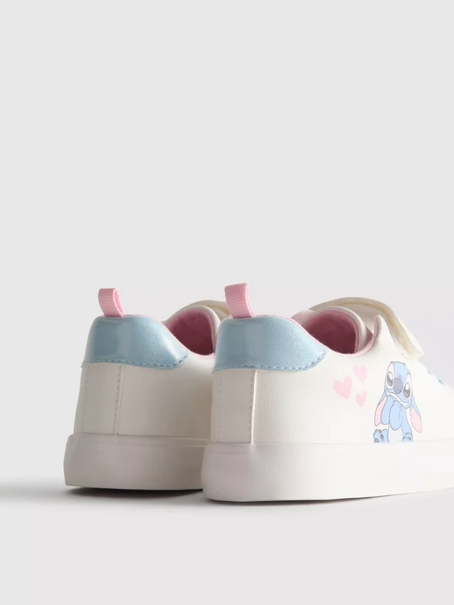 Disneyn Stitch-matalavartiset tennarit