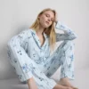 Disneyn Stitch-raidalliset boyfriend-pyjamat