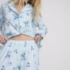 Disneyn Stitch-raidalliset boyfriend-pyjamat
