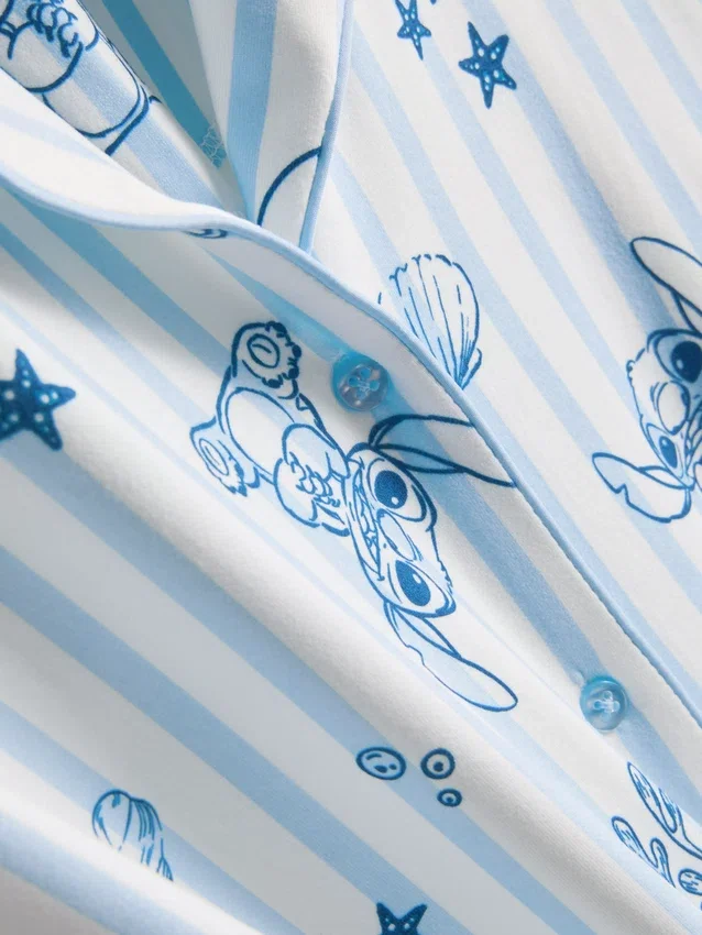 Disneyn Stitch-raidalliset boyfriend-pyjamat