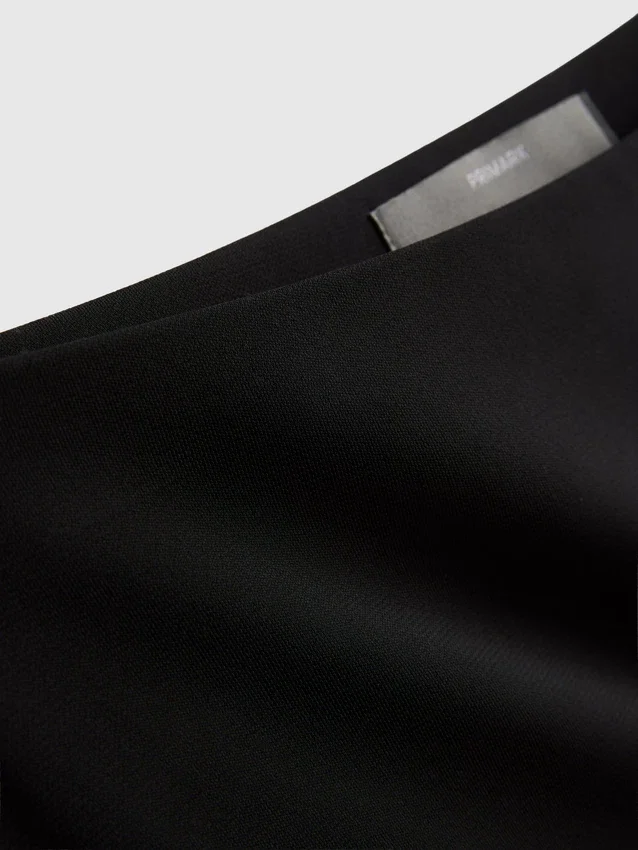 Epäsymmetrinen jersey-midihame