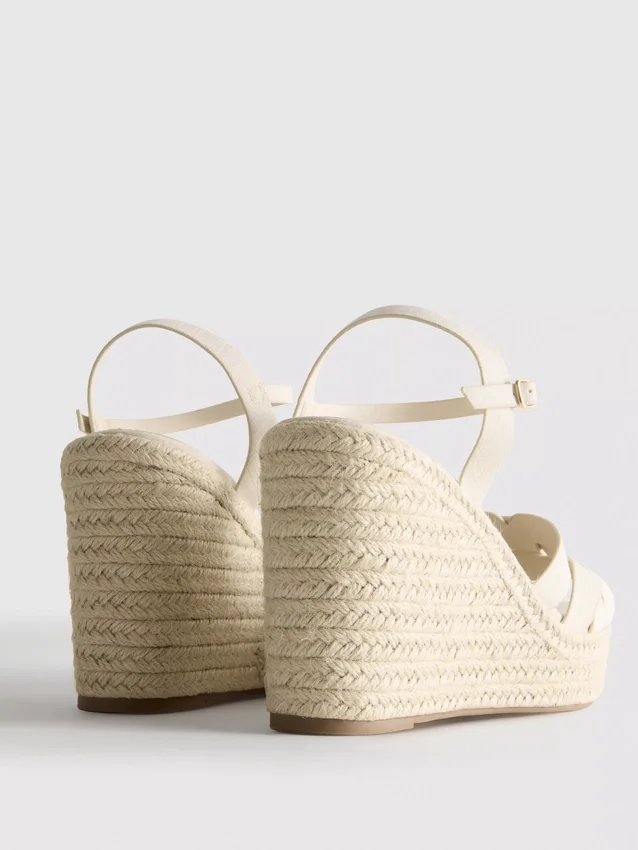 Espadrille-kiilakorkoiset sandaalit