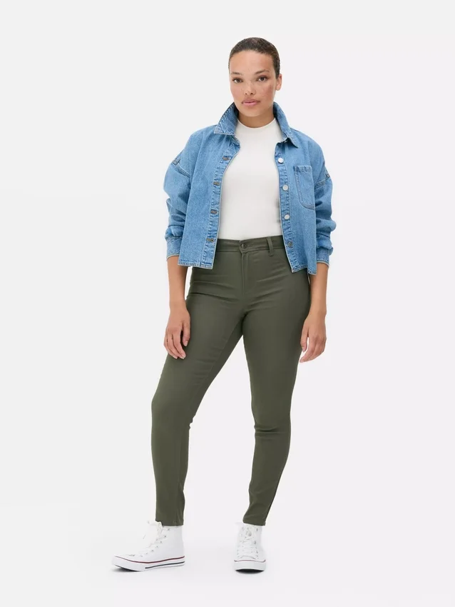 Essential-malliset keskikorkeat skinny-farkut | tavallinen