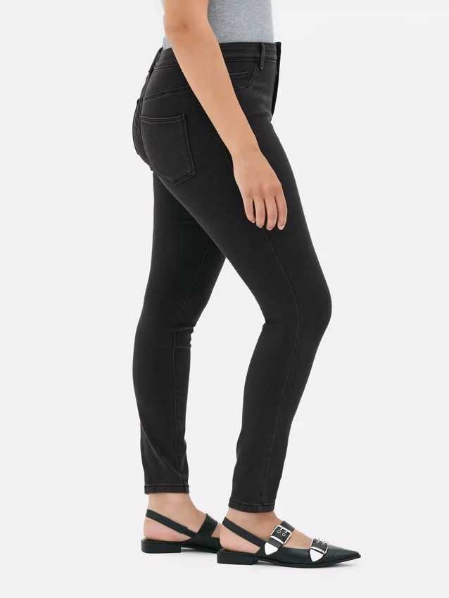 Essential-malliset keskikorkeat skinny-farkut | tavallinen
