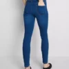 Essential-malliset keskikorkeat skinny-farkut | tavallinen
