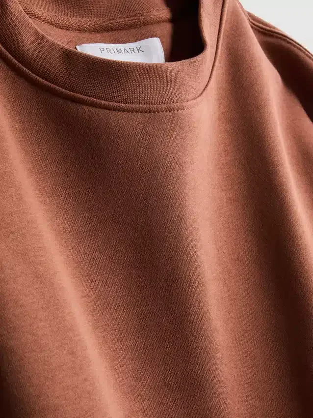Essential-pyöreäkaulainen collegepaita