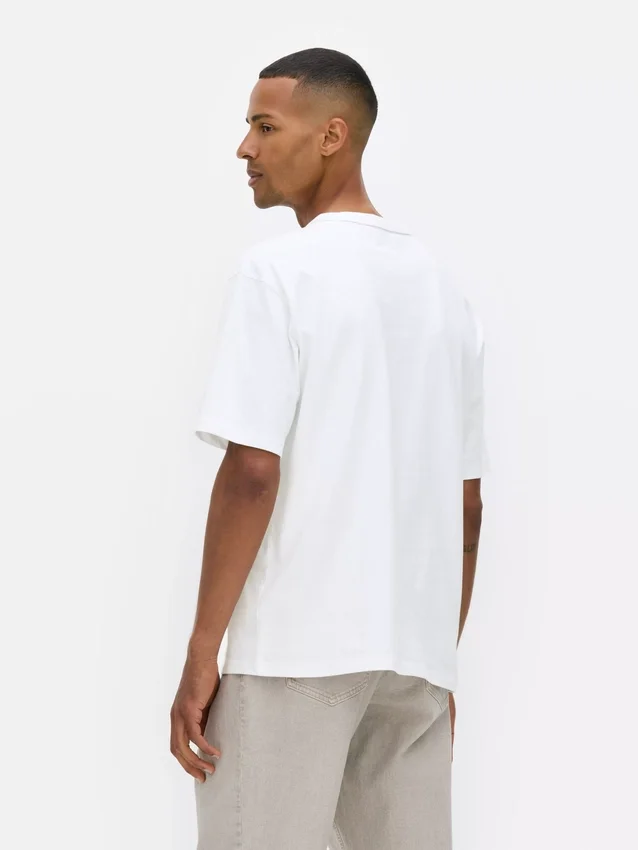 Essential-T-paita