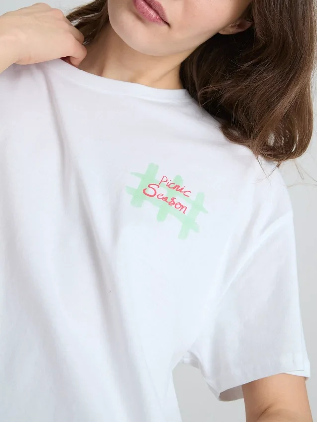 Graafinen pyjaman yläosa