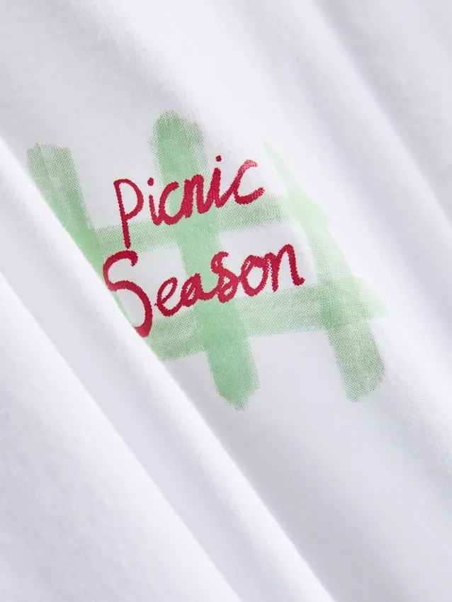 Graafinen pyjaman yläosa