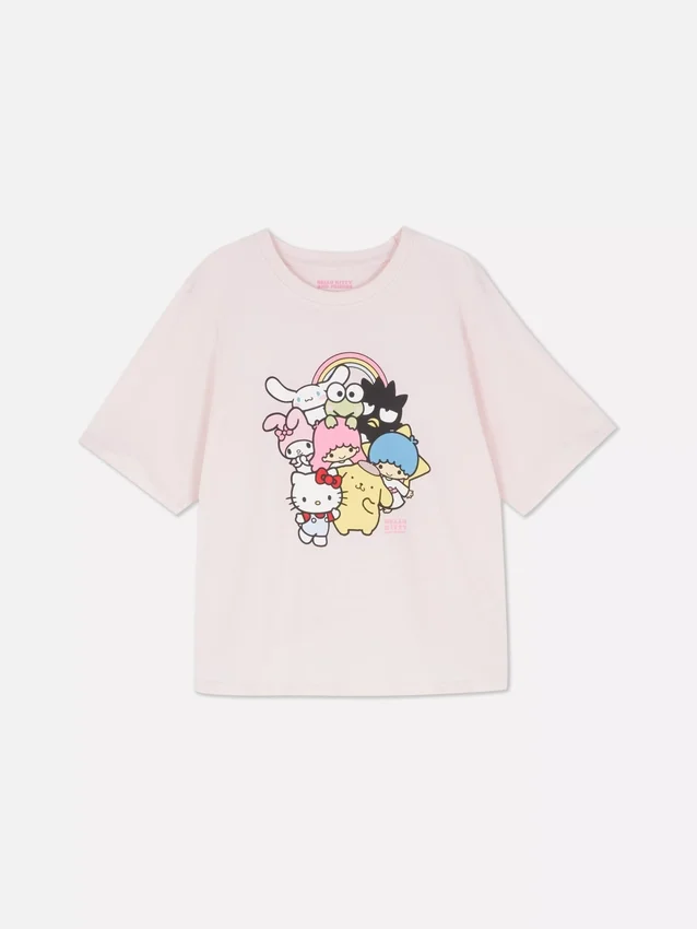 Hello Kitty ja ystävät -kuvioinen pyjamapaida