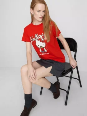 Hello Kitty -puuvillainen rento mansikka-T-paita